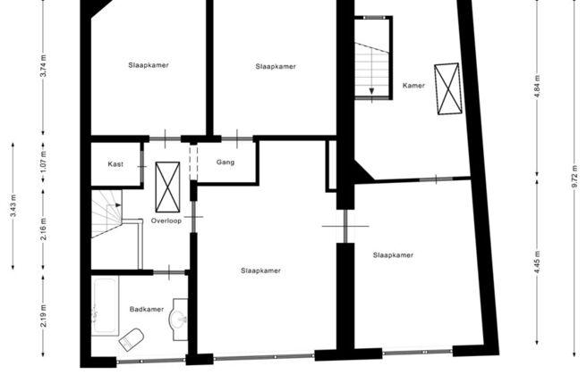 Deze gezinswoning met potentieel biedt 5 slaapkamers, een grote garage en een aangename tuin.
Gelegen in de rustige en residentiële Humelgem, combineert de woning een centrale ligging met veel ruimte.

Indeling:
Bij het betreden van de woning via de inko